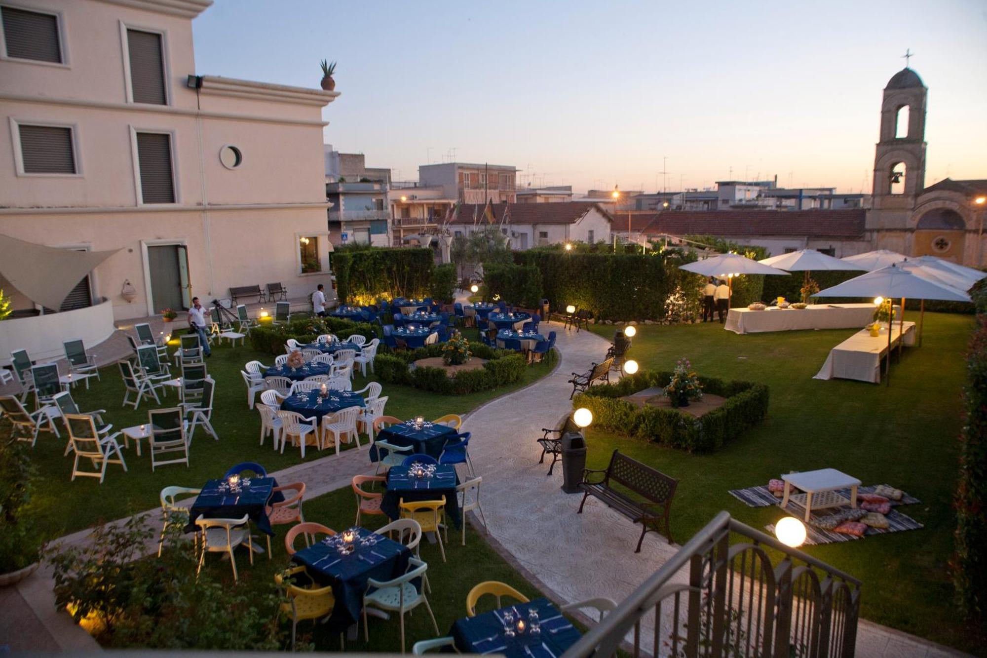 Hotel D'Altavilla Canosa di Puglia Exterior photo